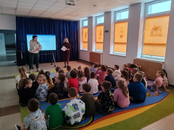 7e55c025-d0b6-4dee-9631-7c6d0b71a994