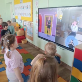 9d56b180-877b-4d37-8a13-a5e7dd3a7d69