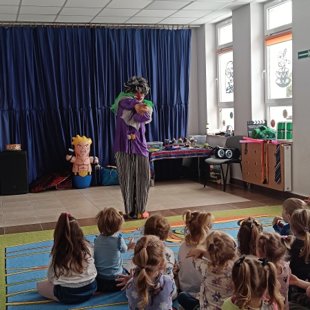 Klaun Walduś w przedszkolu 